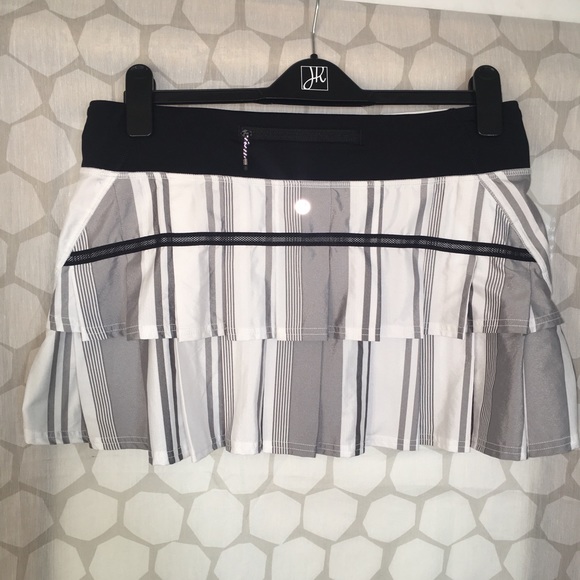 lululemon athletica Dresses & Skirts - Lululemon Run. Pace Setter Skirt